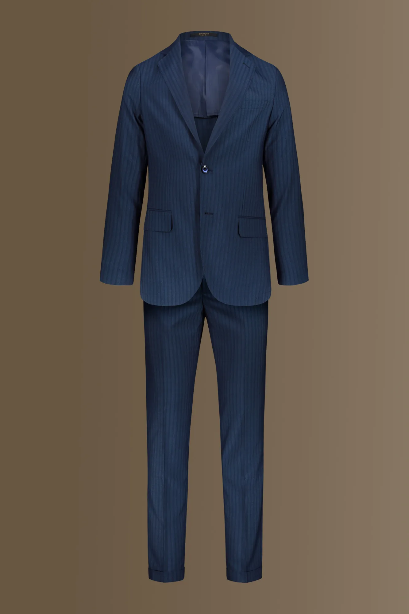 Abito monopetto uomo d'ispirazione vintage e pantalone con risvolto