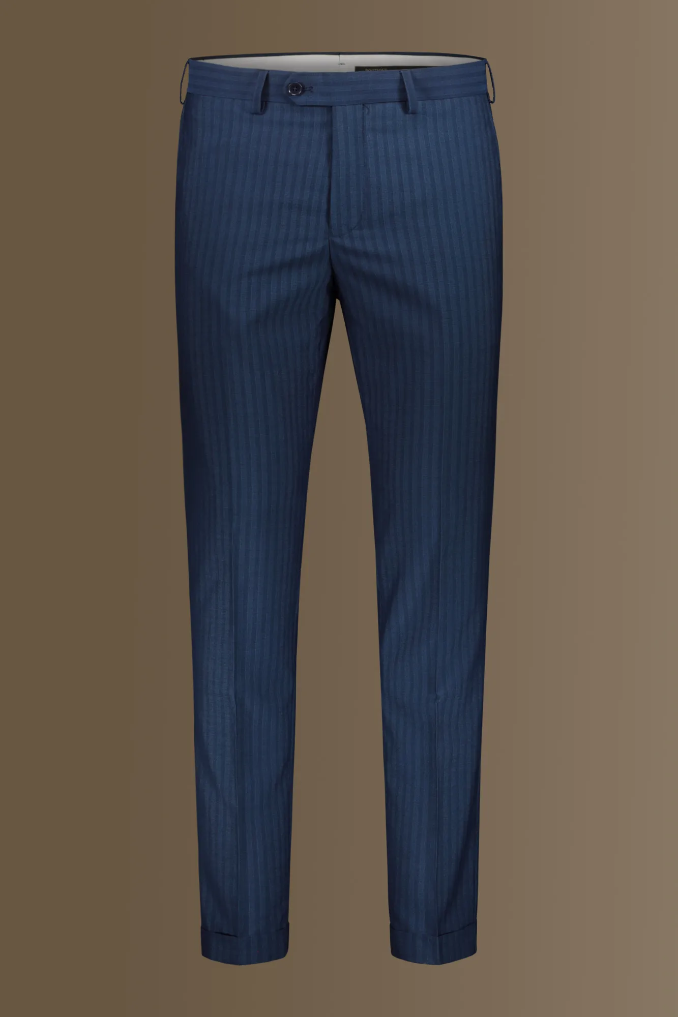 Abito monopetto uomo d'ispirazione vintage e pantalone con risvolto