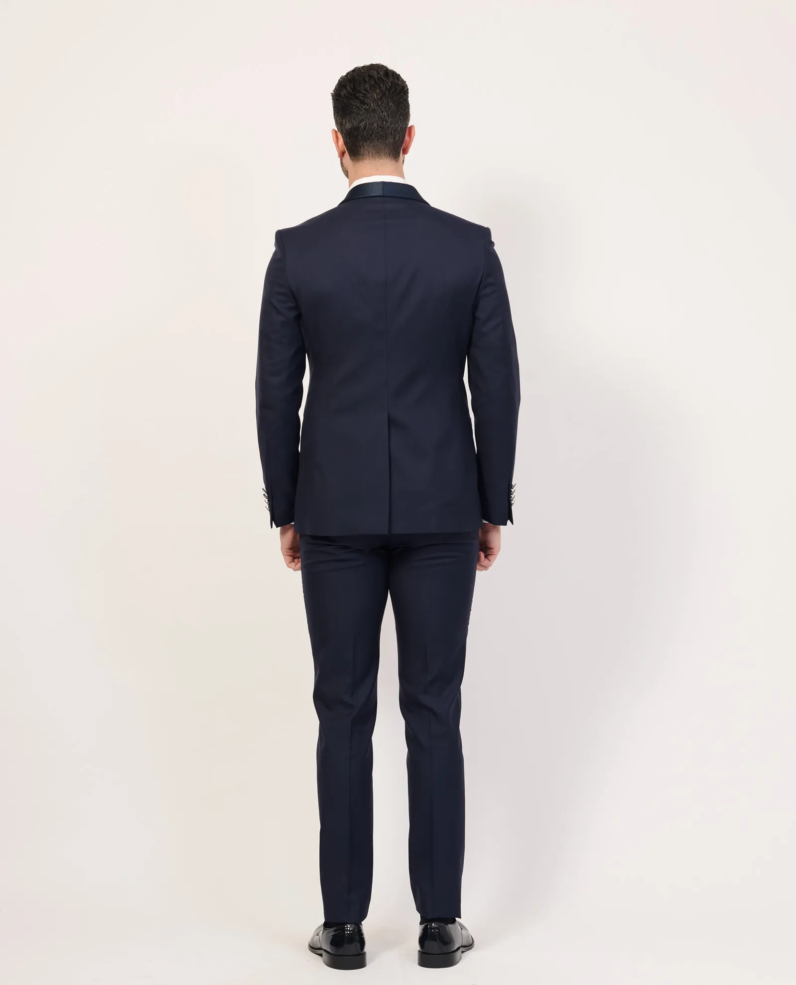 Abito uomo Carlo Pignatelli colore blu con collo sciallato