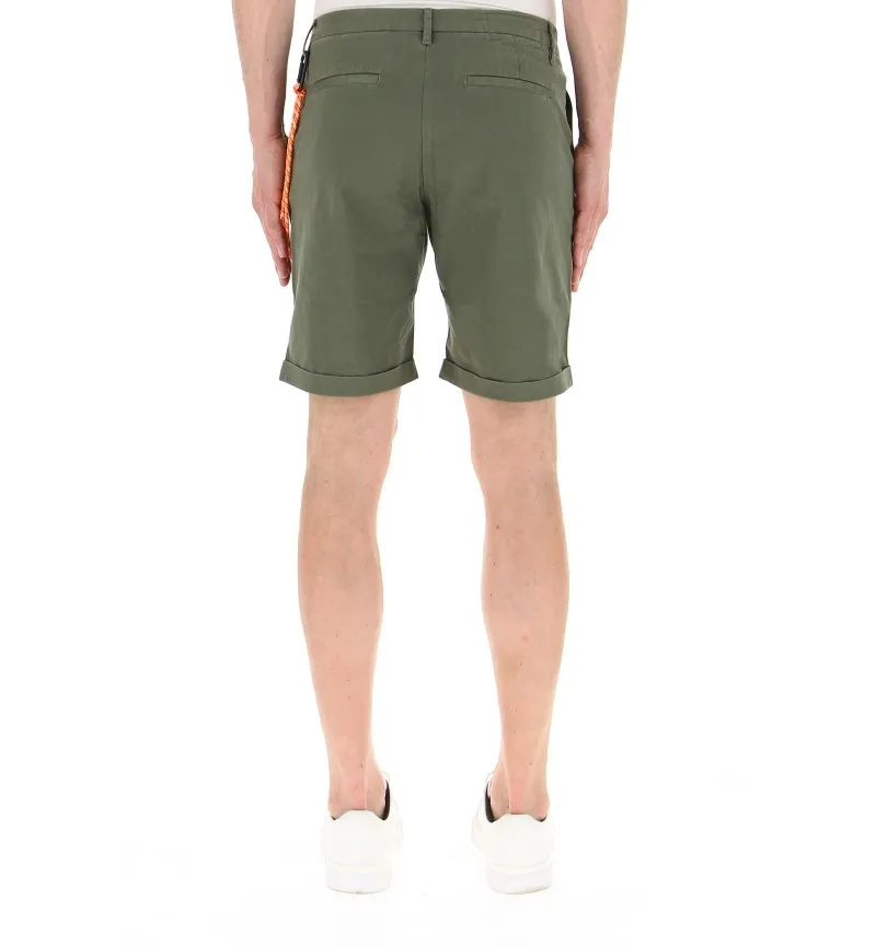 Bermuda chino