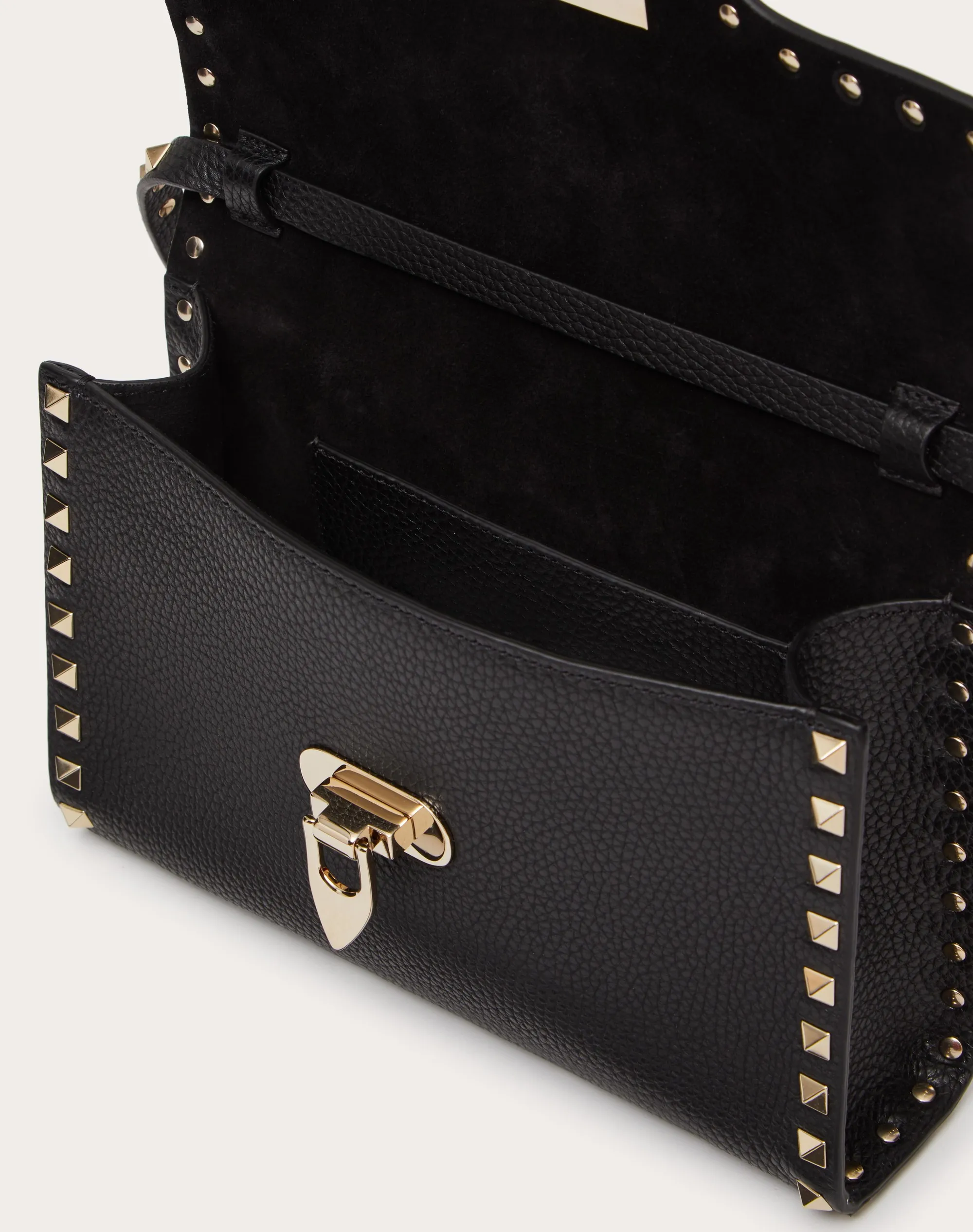 BORSA PICCOLA A TRACOLLA ROCKSTUD IN VITELLO GRANATO