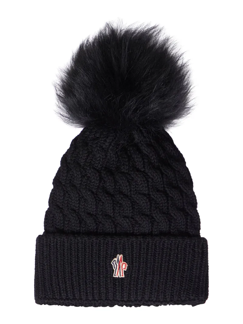 Cappello in lana con pon pon