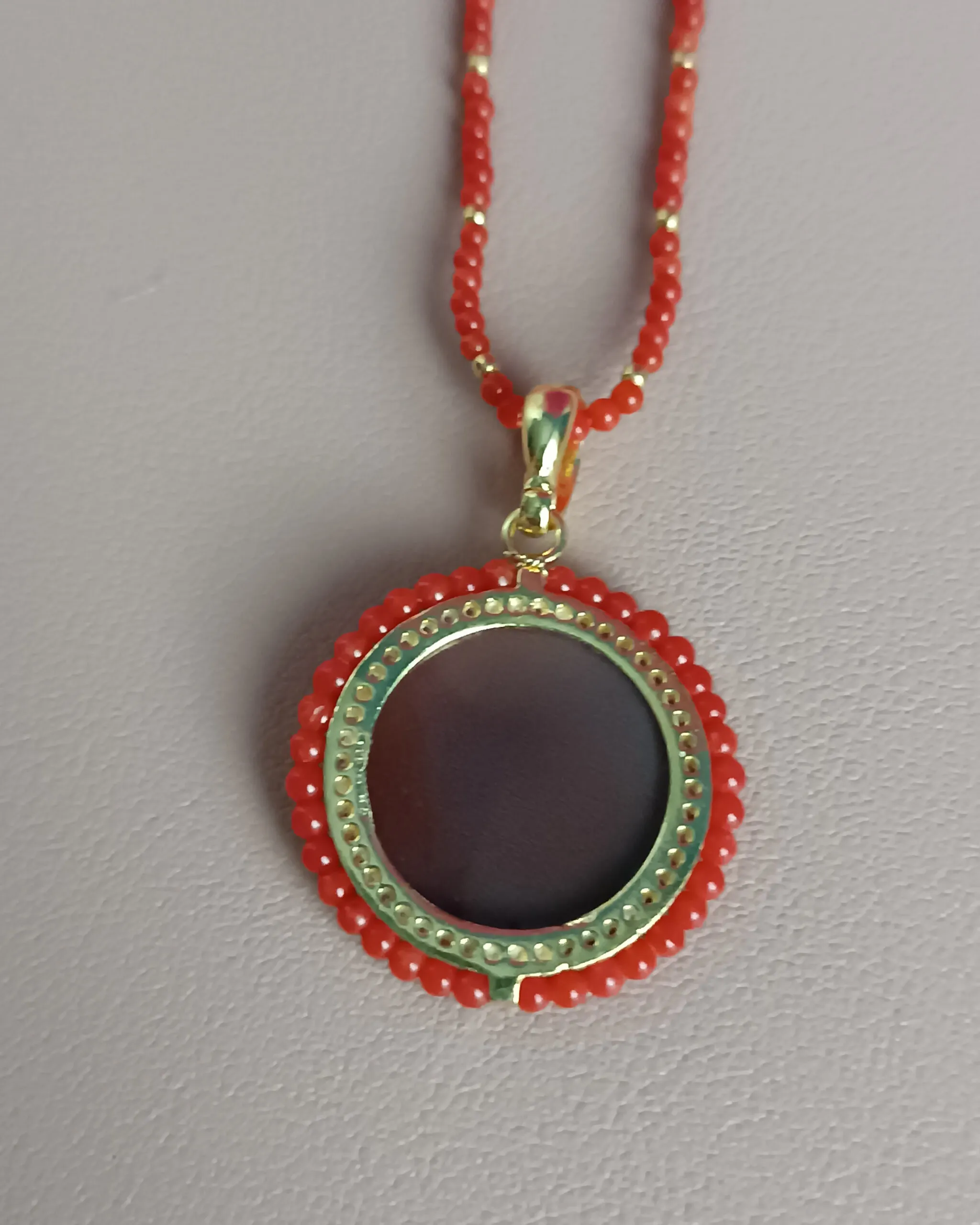 Collana Girocollo con Corallo Rosso e Cammeo Autentico di Torre del Greco