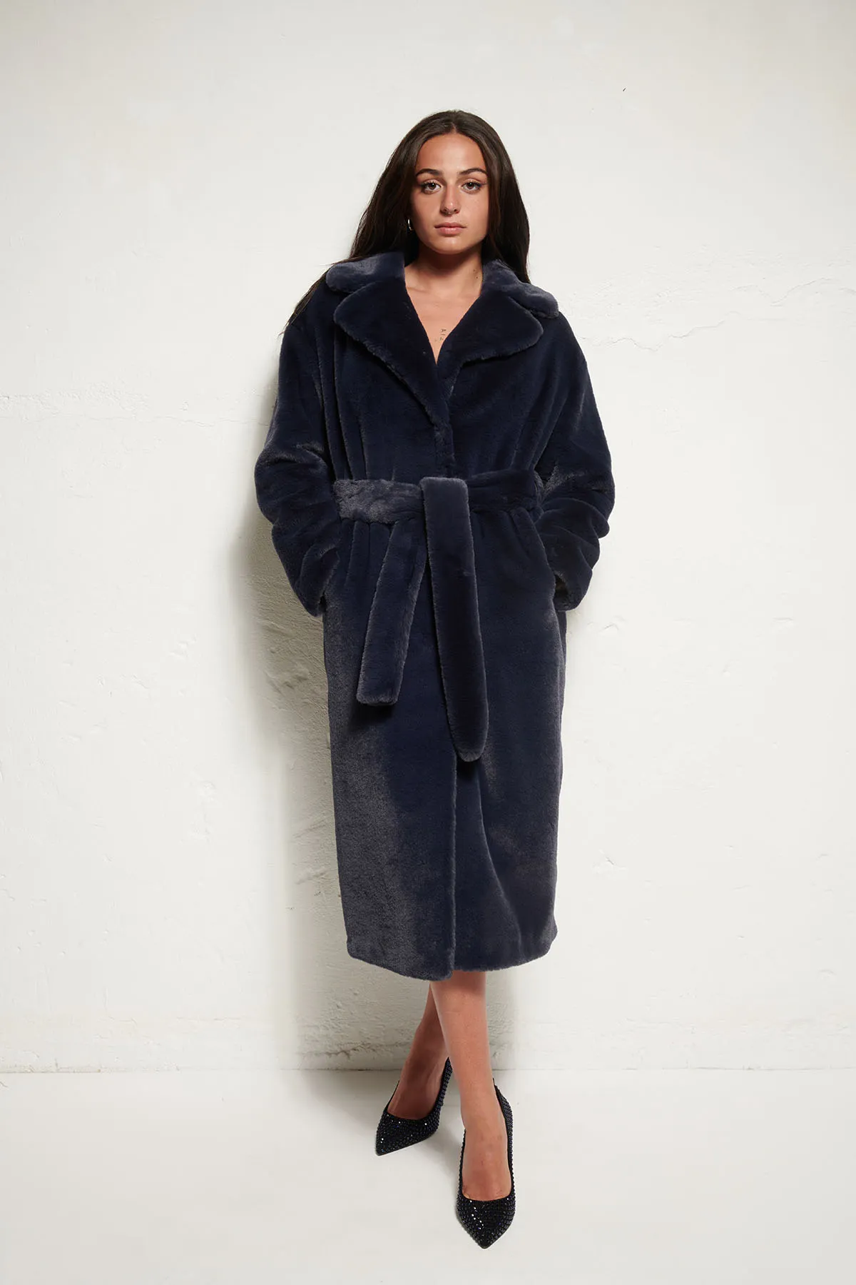 HERNO Cappotto in eco pelliccia blu con cintura