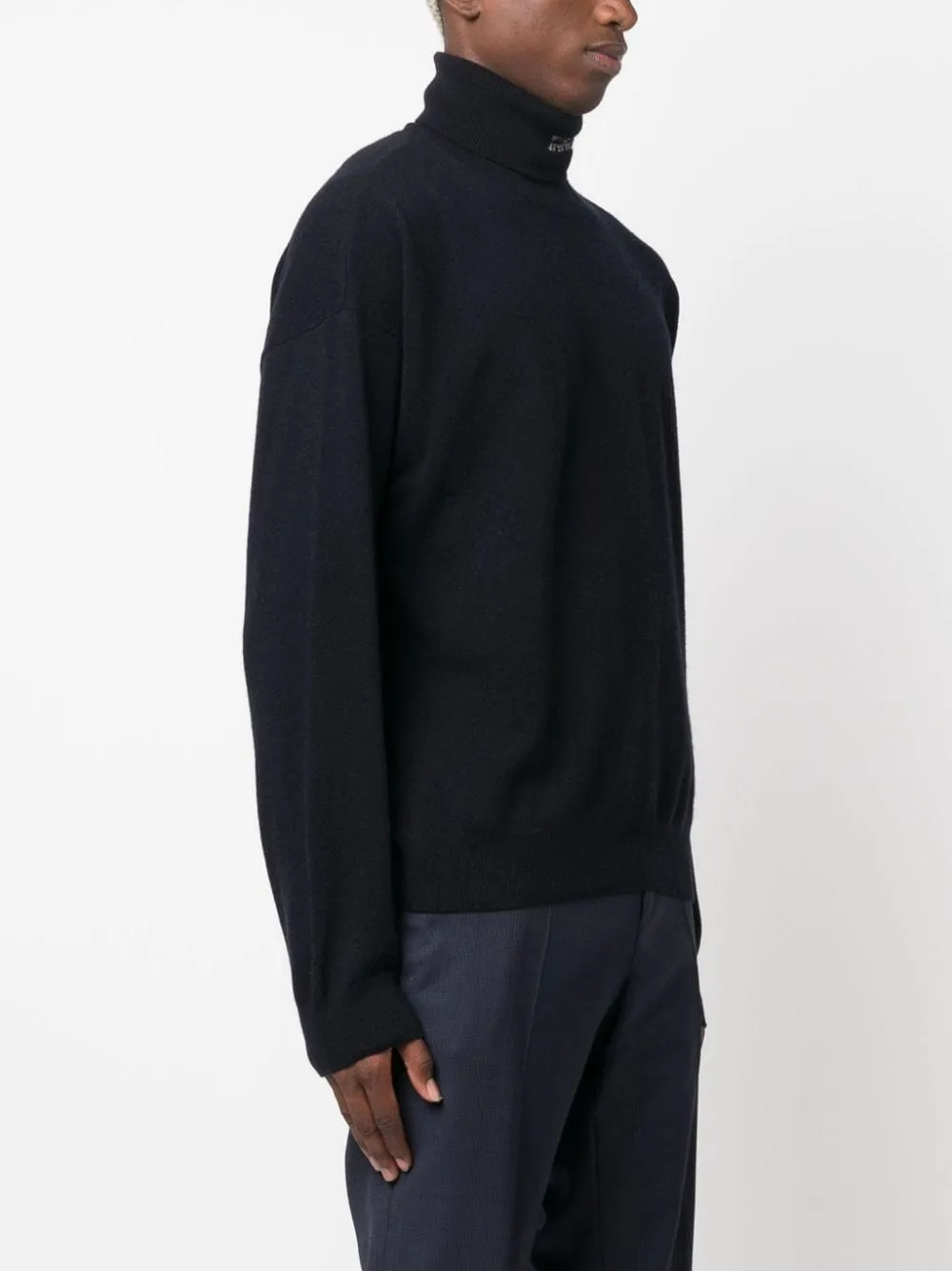 maglione a collo alto blu navy