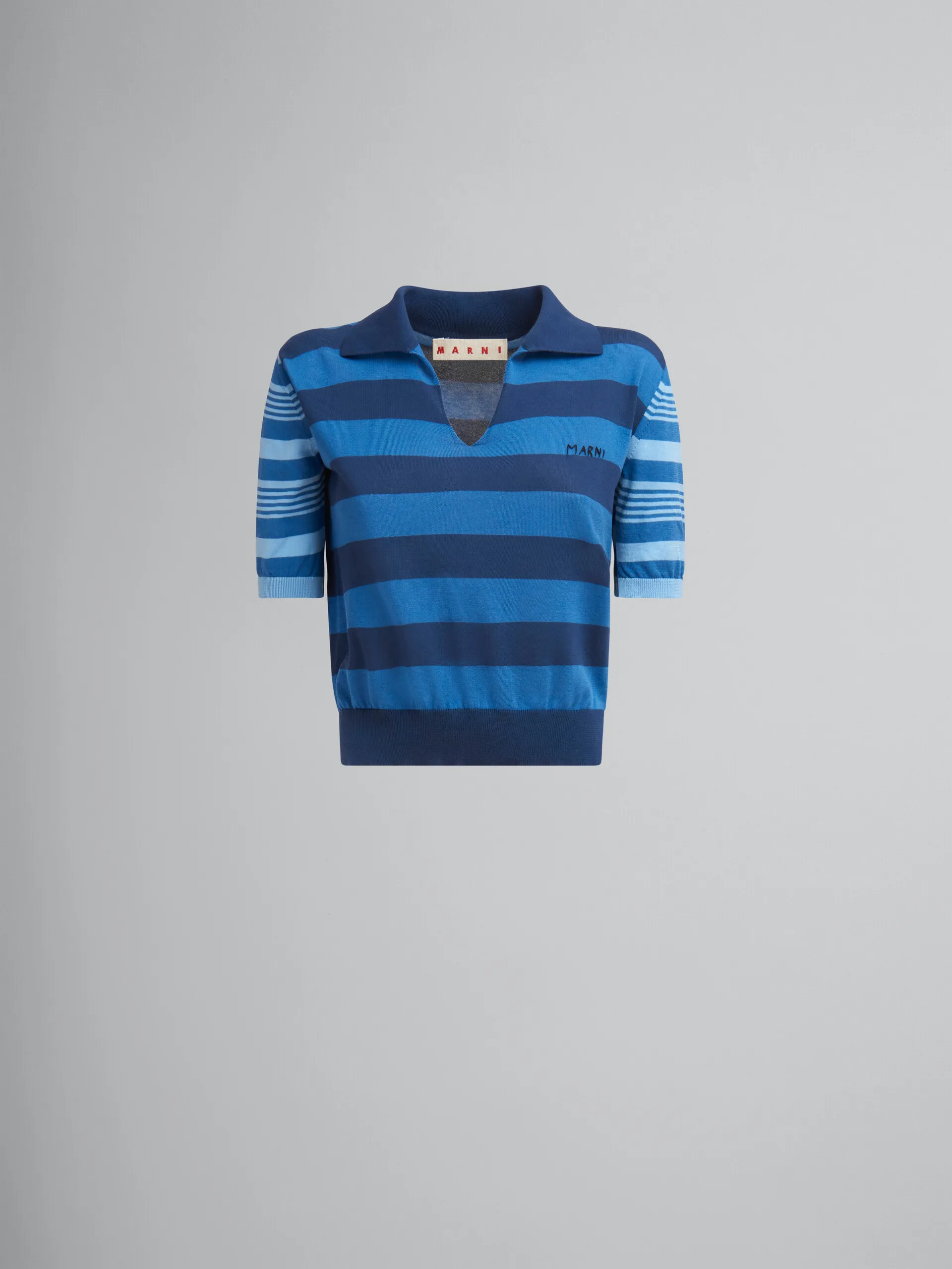 Maglione a maniche corte in cotone leggero con righe a contrasto blu