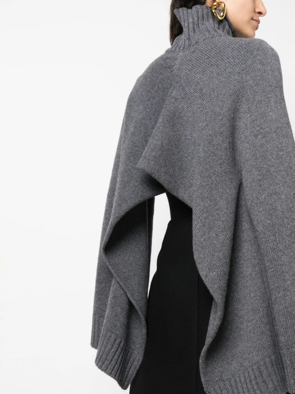 Maglione asimmetrico