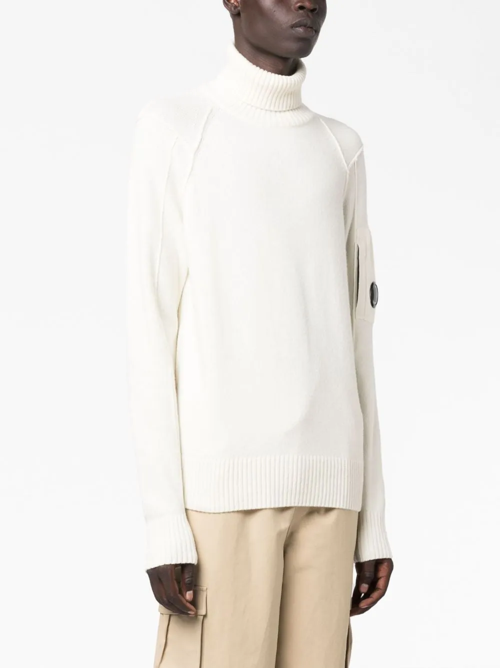 maglione bianco collo alto
