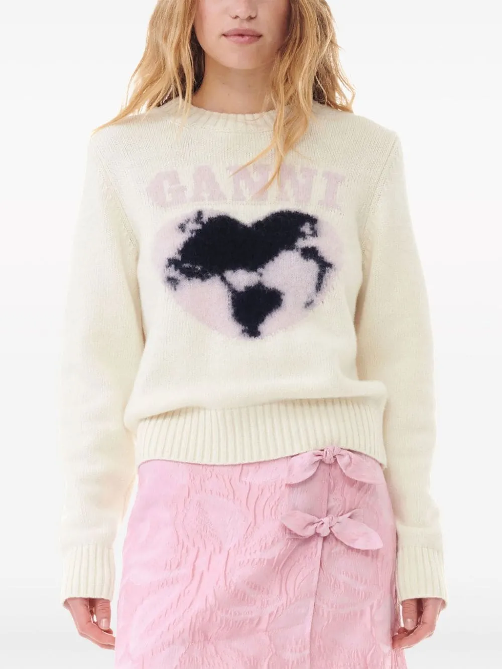 Maglione con cuore a intarsio