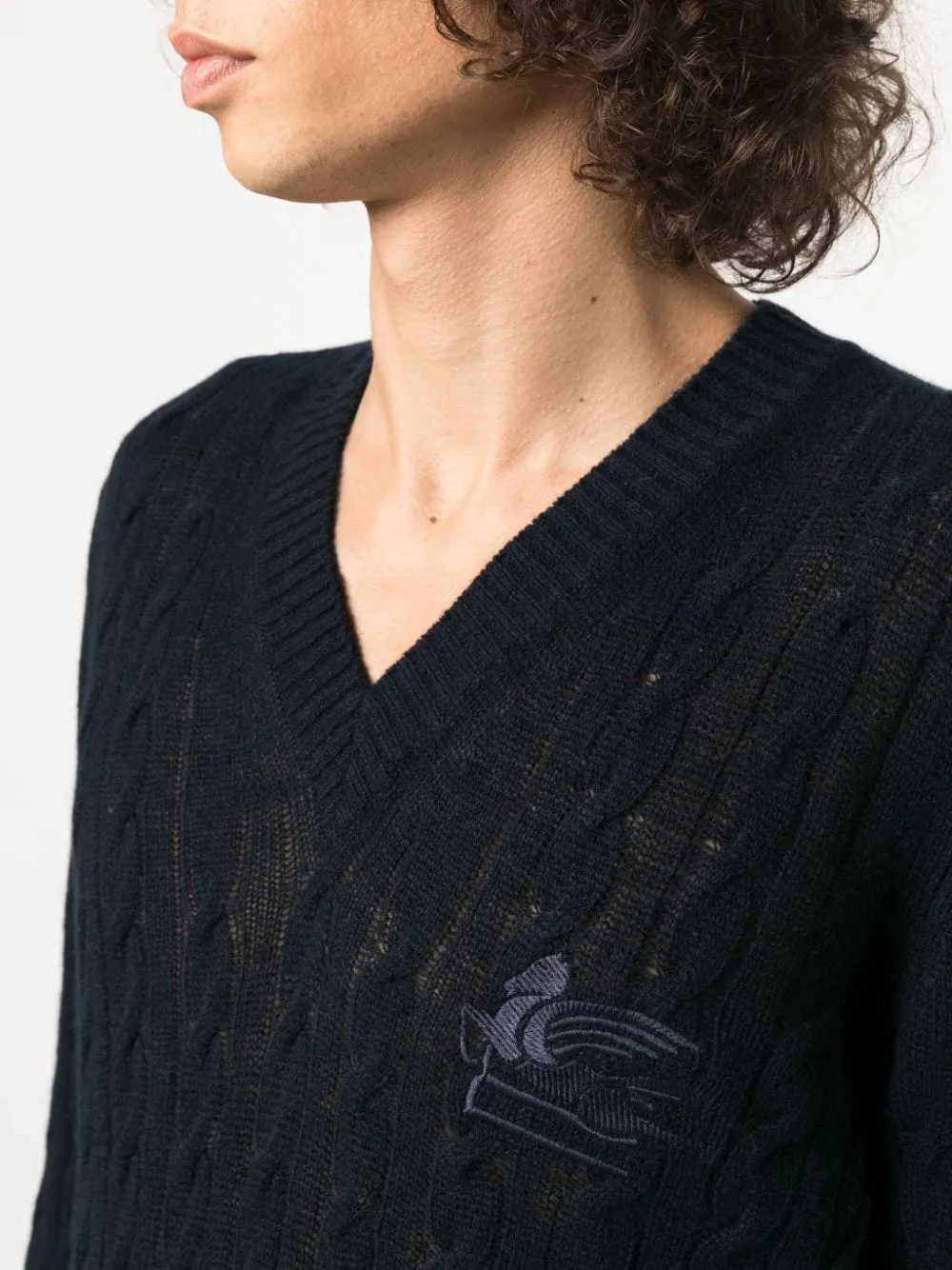 Maglione con ricamo