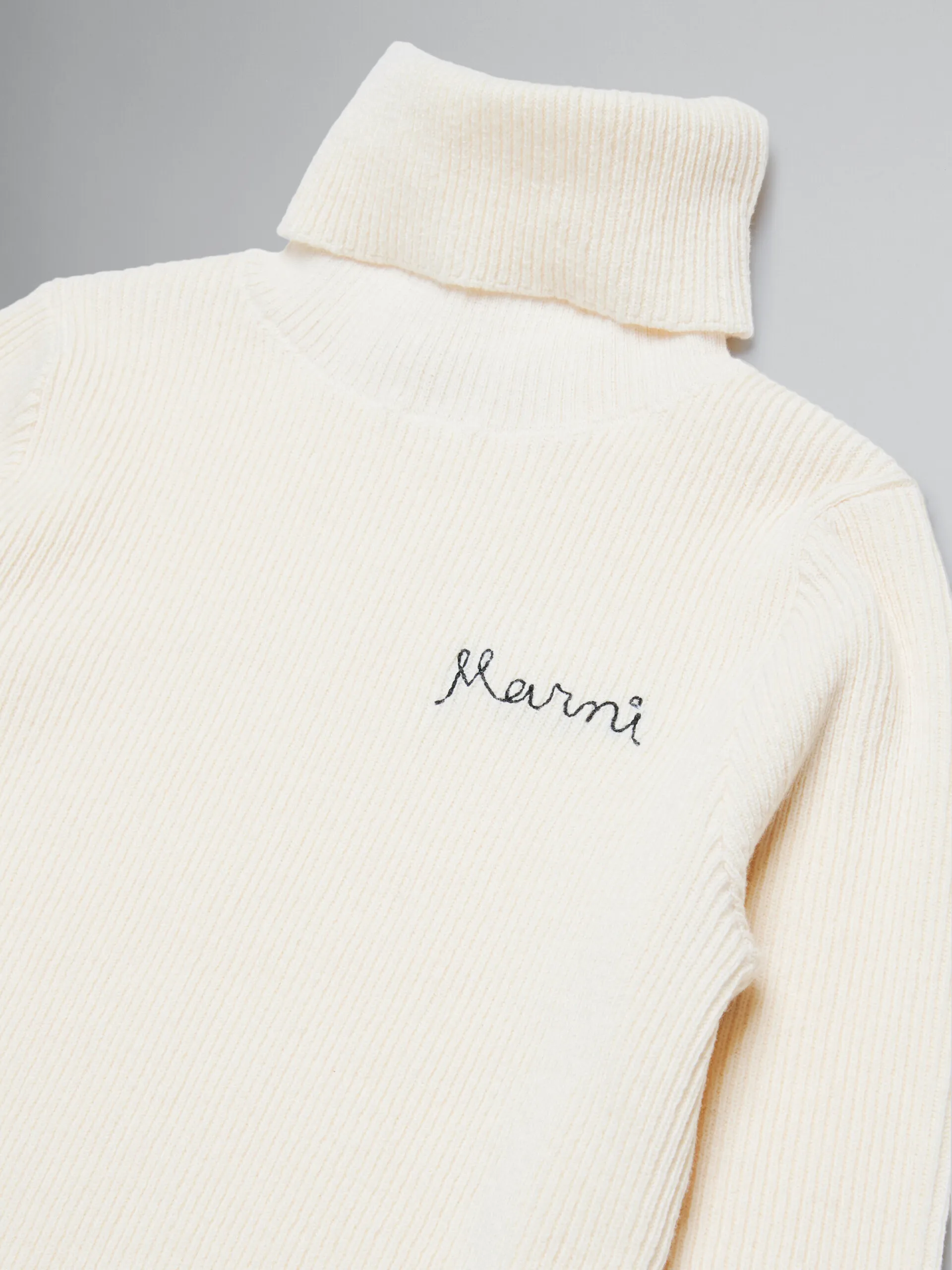 Maglione in misto cashmere a costine