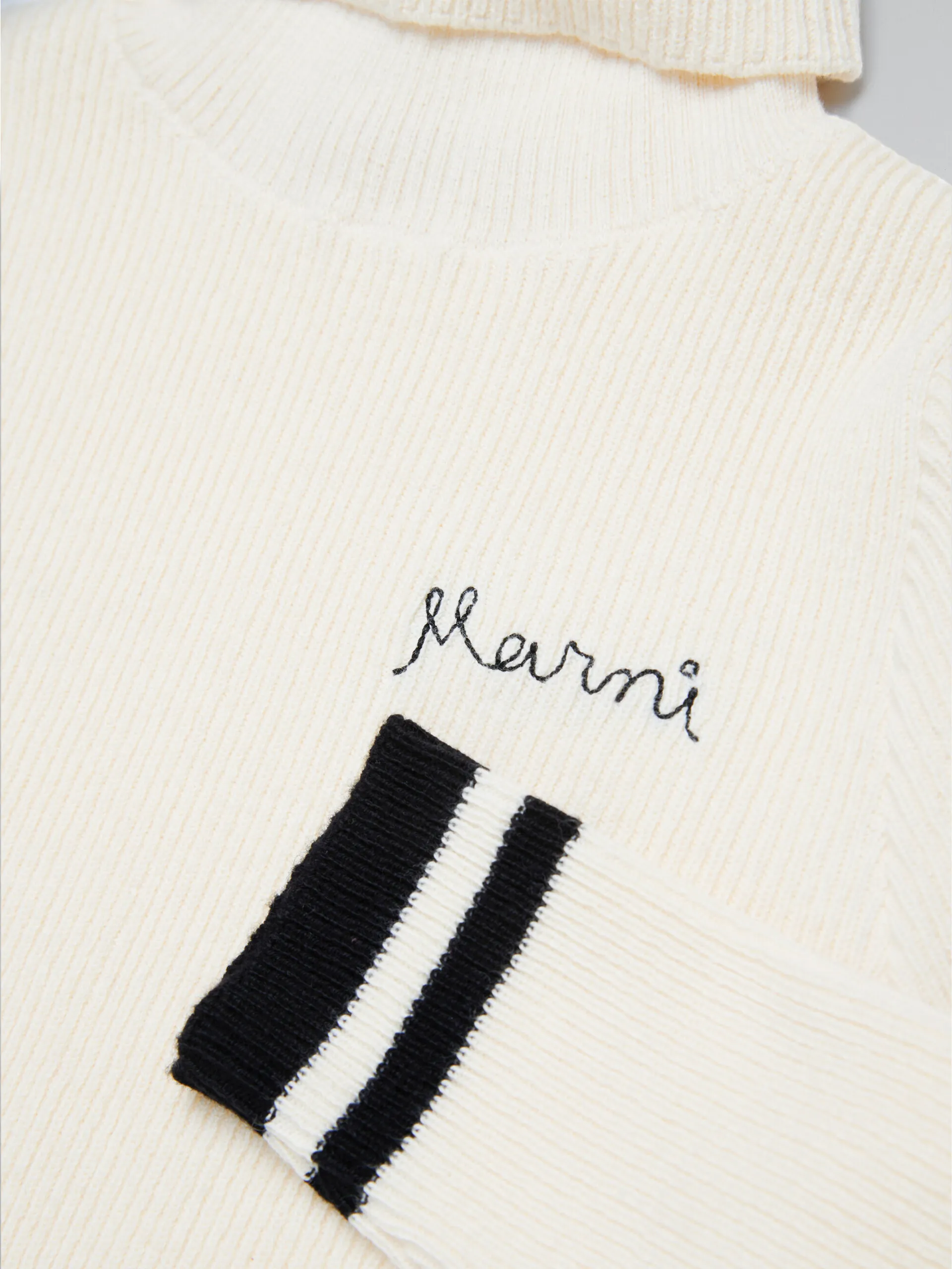 Maglione in misto cashmere a costine