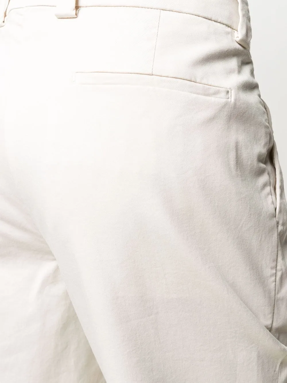 Pantaloni chino