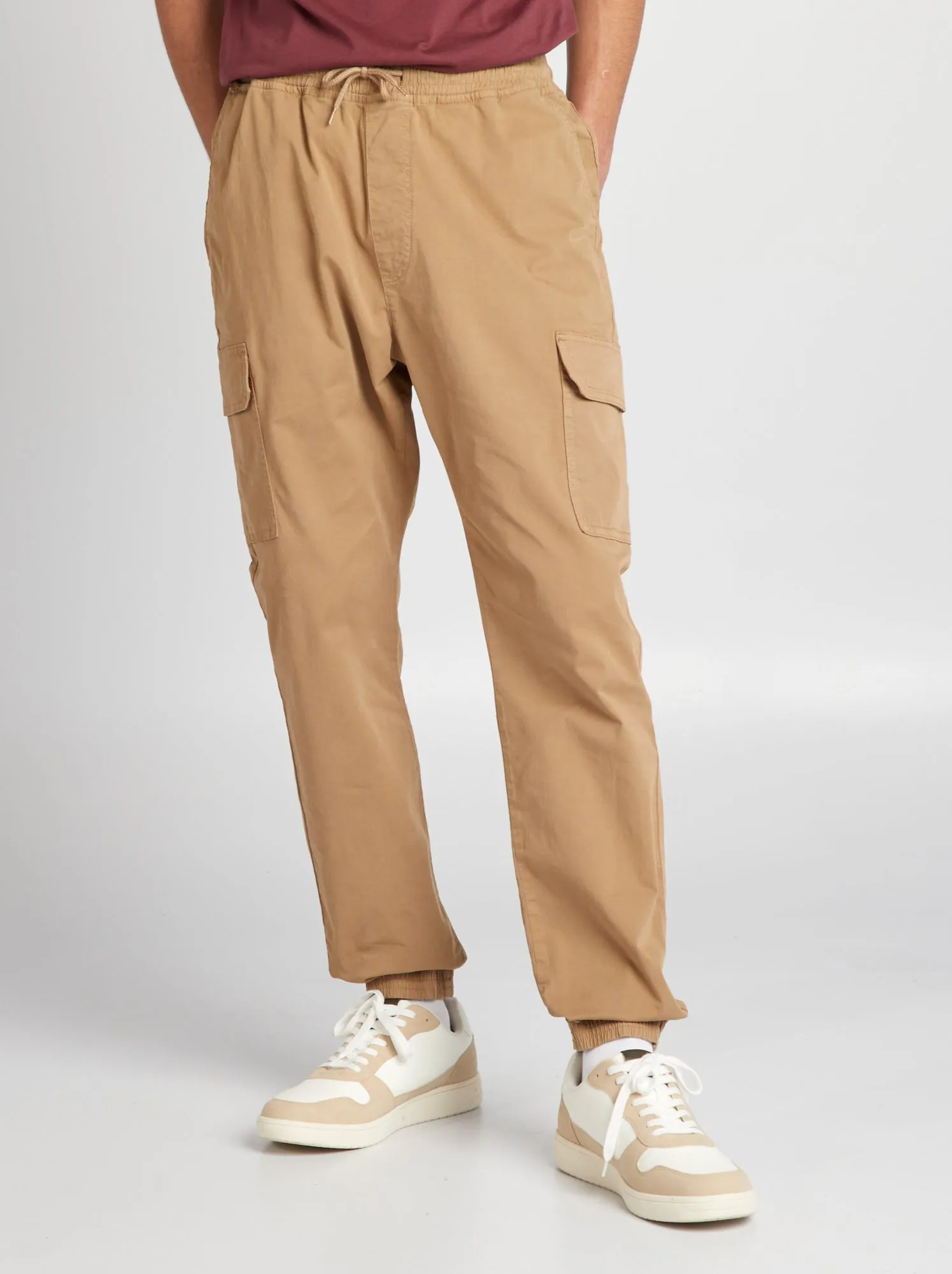 Pantaloni con tasche laterali - BEIGE