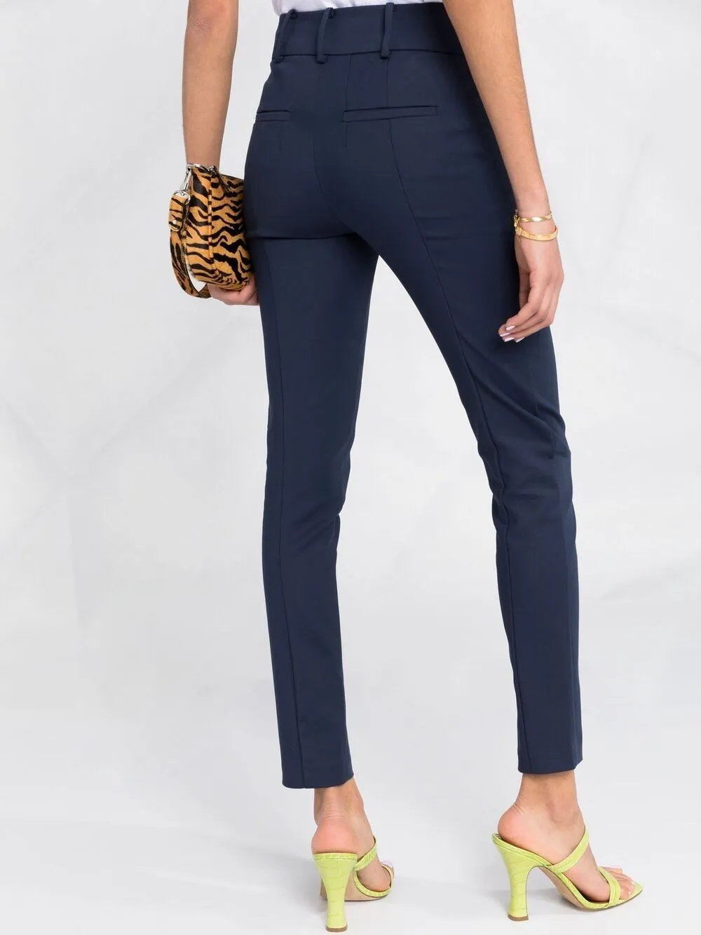 Pantaloni slim