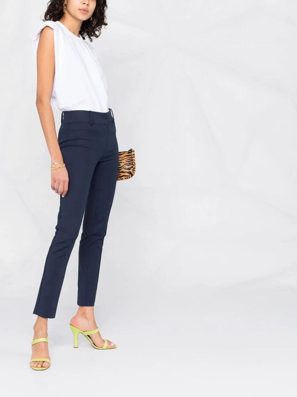 Pantaloni slim