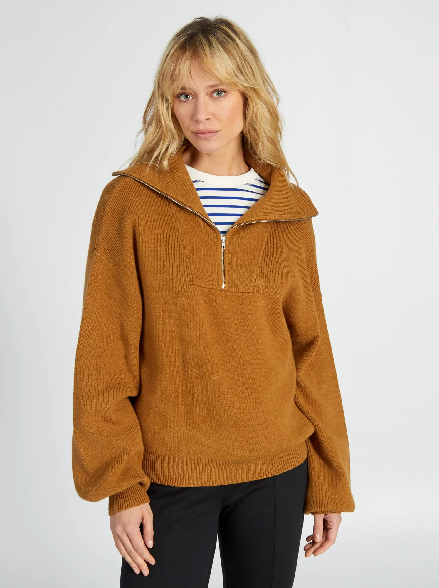 Pullover a collo alto con zip - KAKI