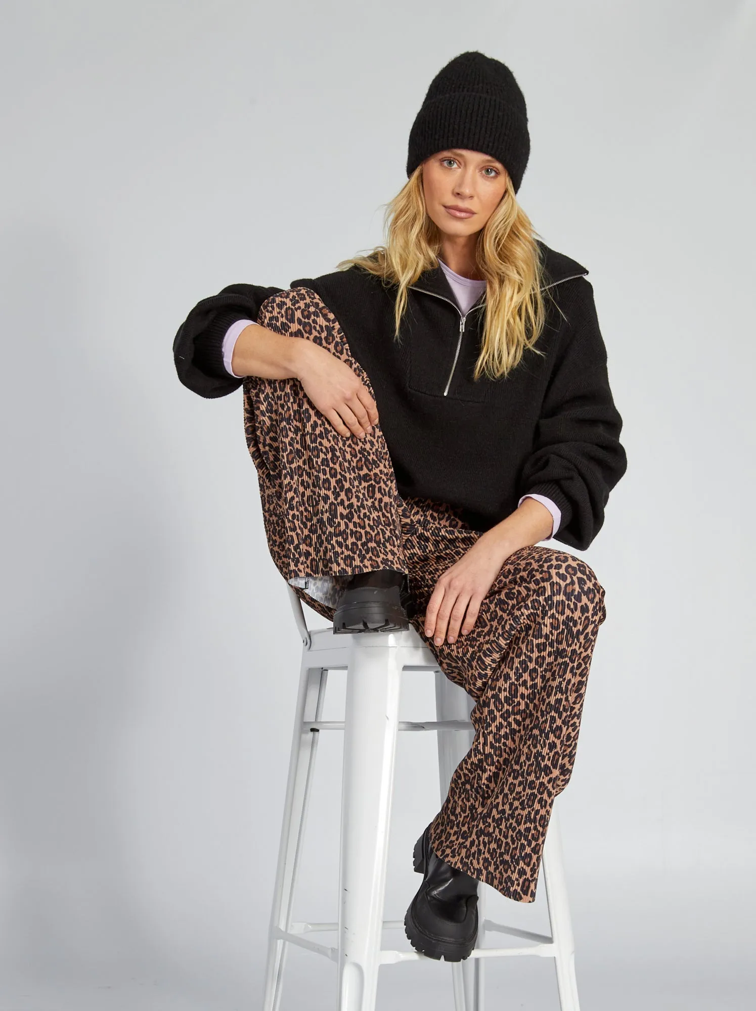 Pullover a collo alto con zip - nero