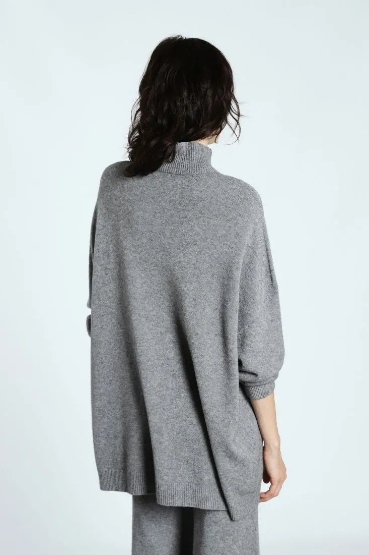 Pullover oversize monocolour a collo alto