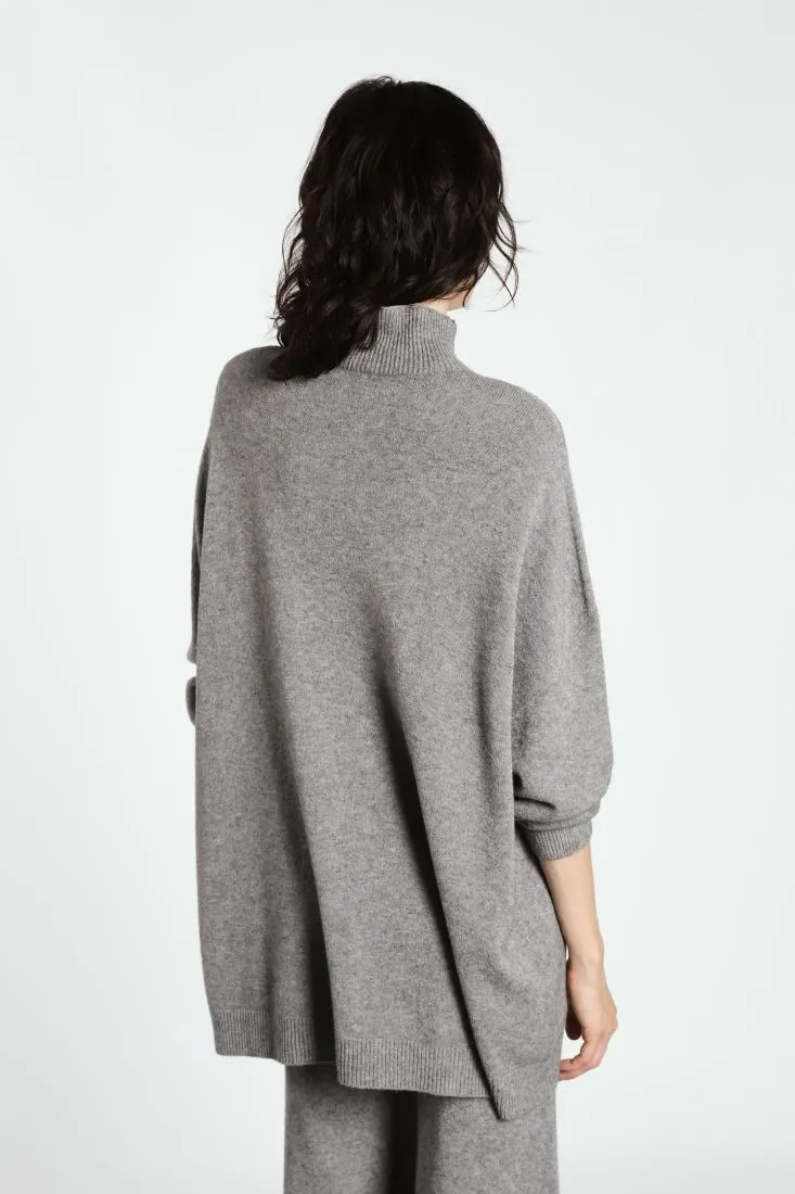 Pullover oversize monocolour a collo alto