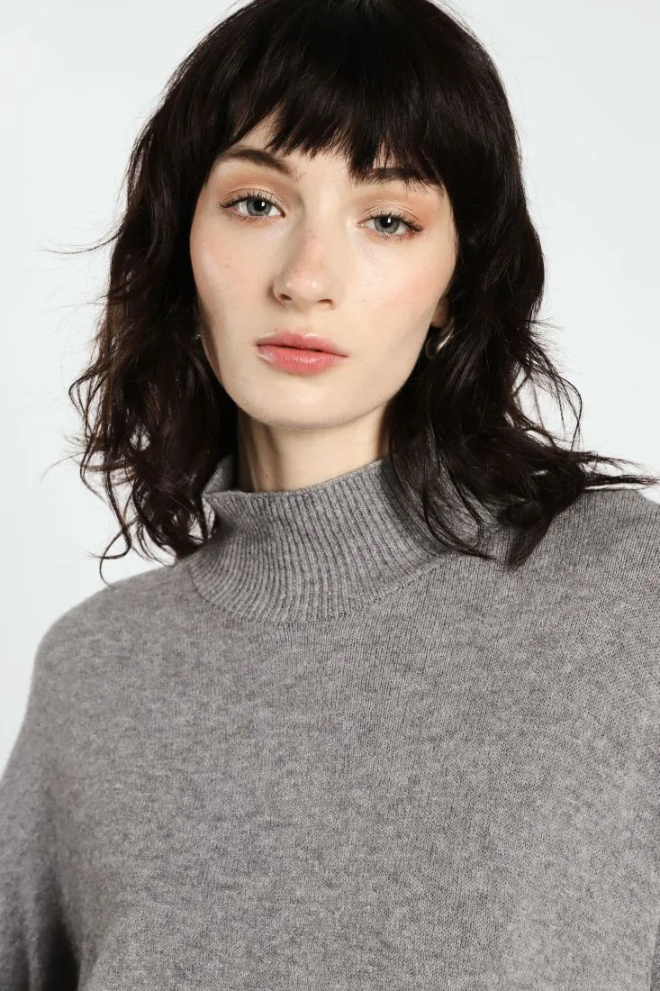 Pullover oversize monocolour a collo alto