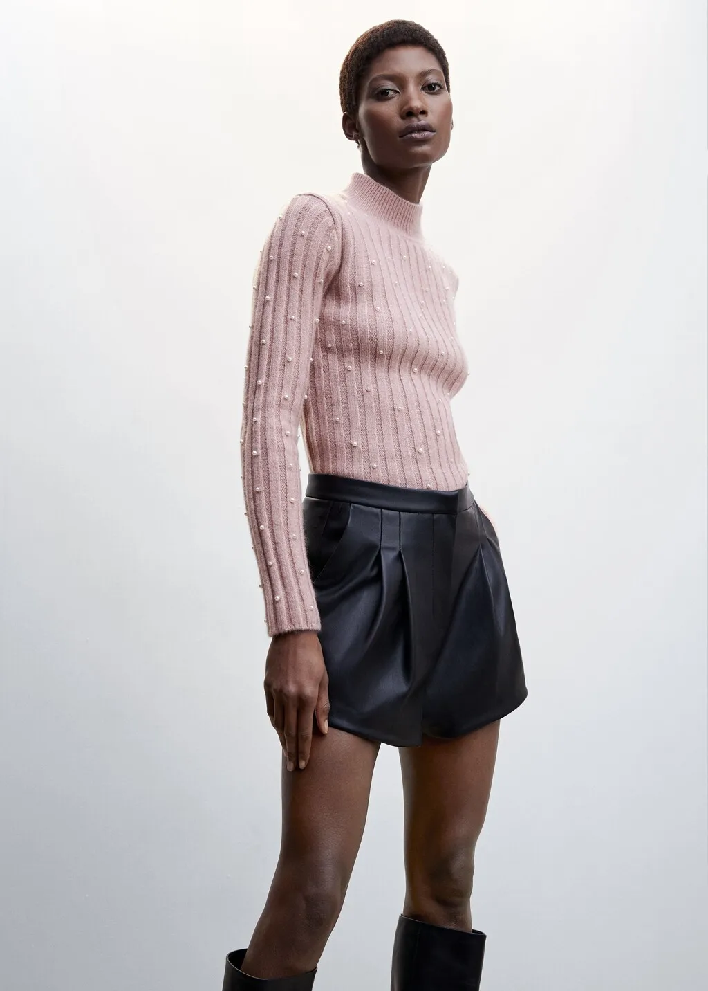 Pullover perle collo alto