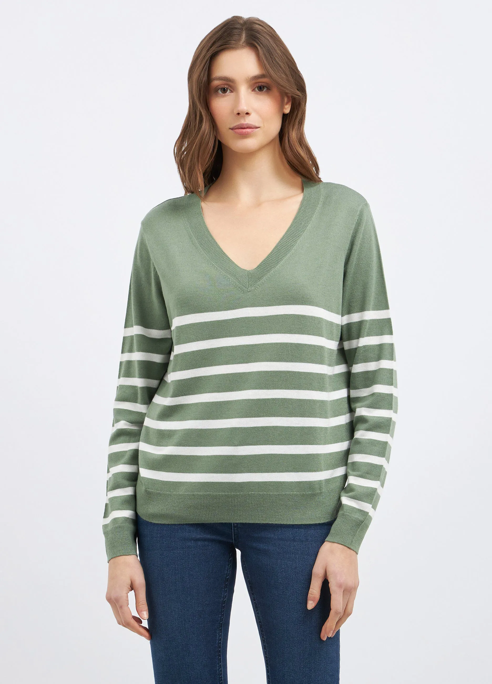 Pullover rigato in misto viscosa donna