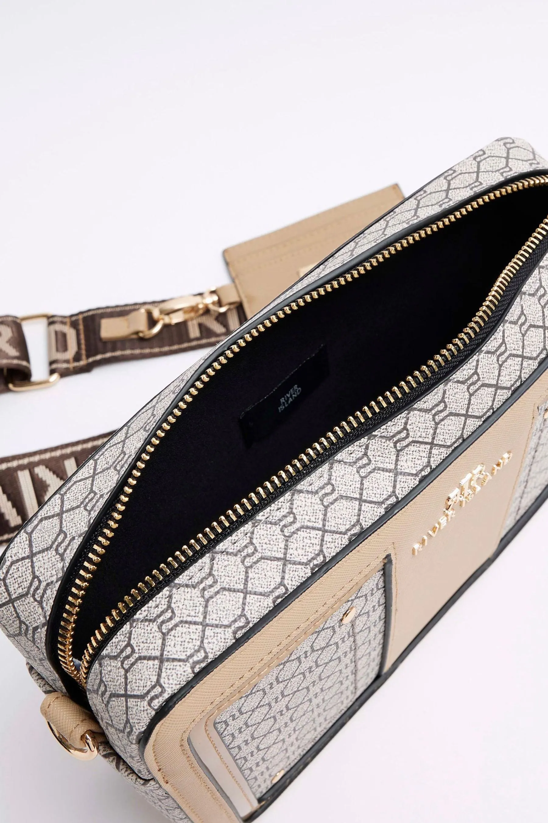 River Island - Borsa squadrata a tracolla con monogramma