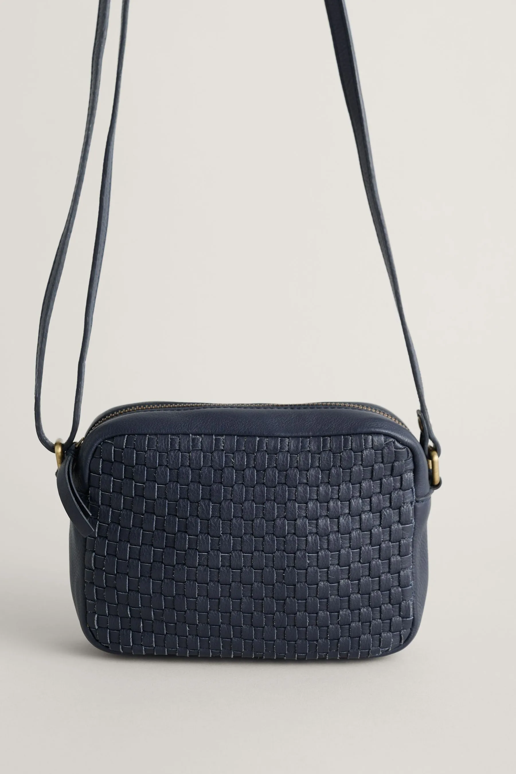 Seasalt - Cornwall - Borsa a tracolla in pelle intrecciata