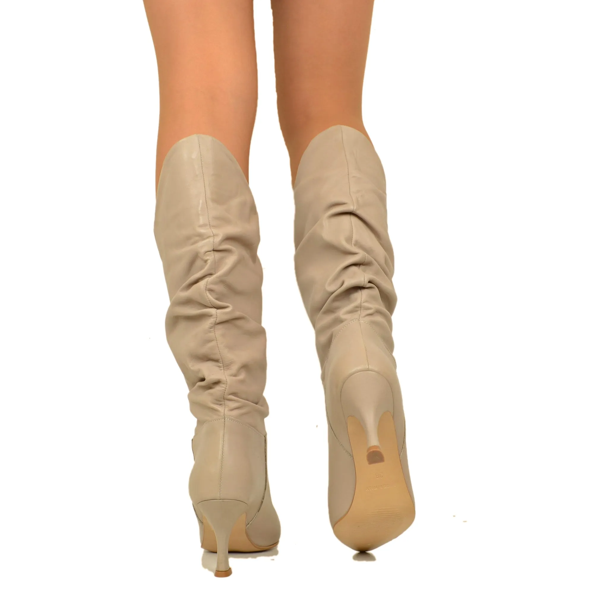 Stivali Donna con Tacco a Rocchetto in Pelle Taupe Made in Italy