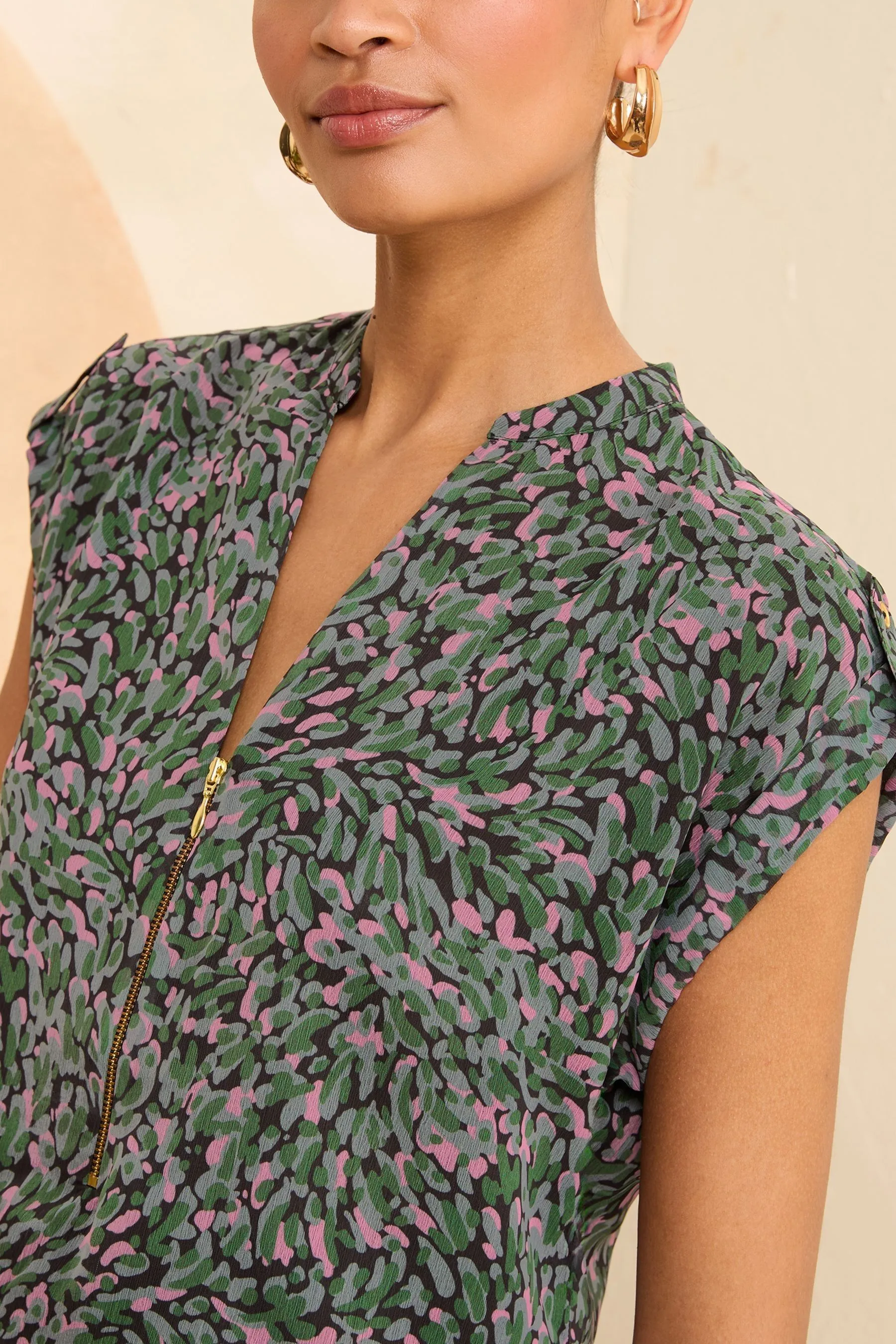 Top Love & Roses Manica con risvolto con zip