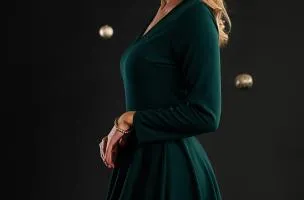 ​Abito elegante mini con scollo a V e volant K​yliana, verde