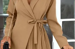​A​bito elegante ​a chiusura ad incrocio Denver​, marrone chiaro